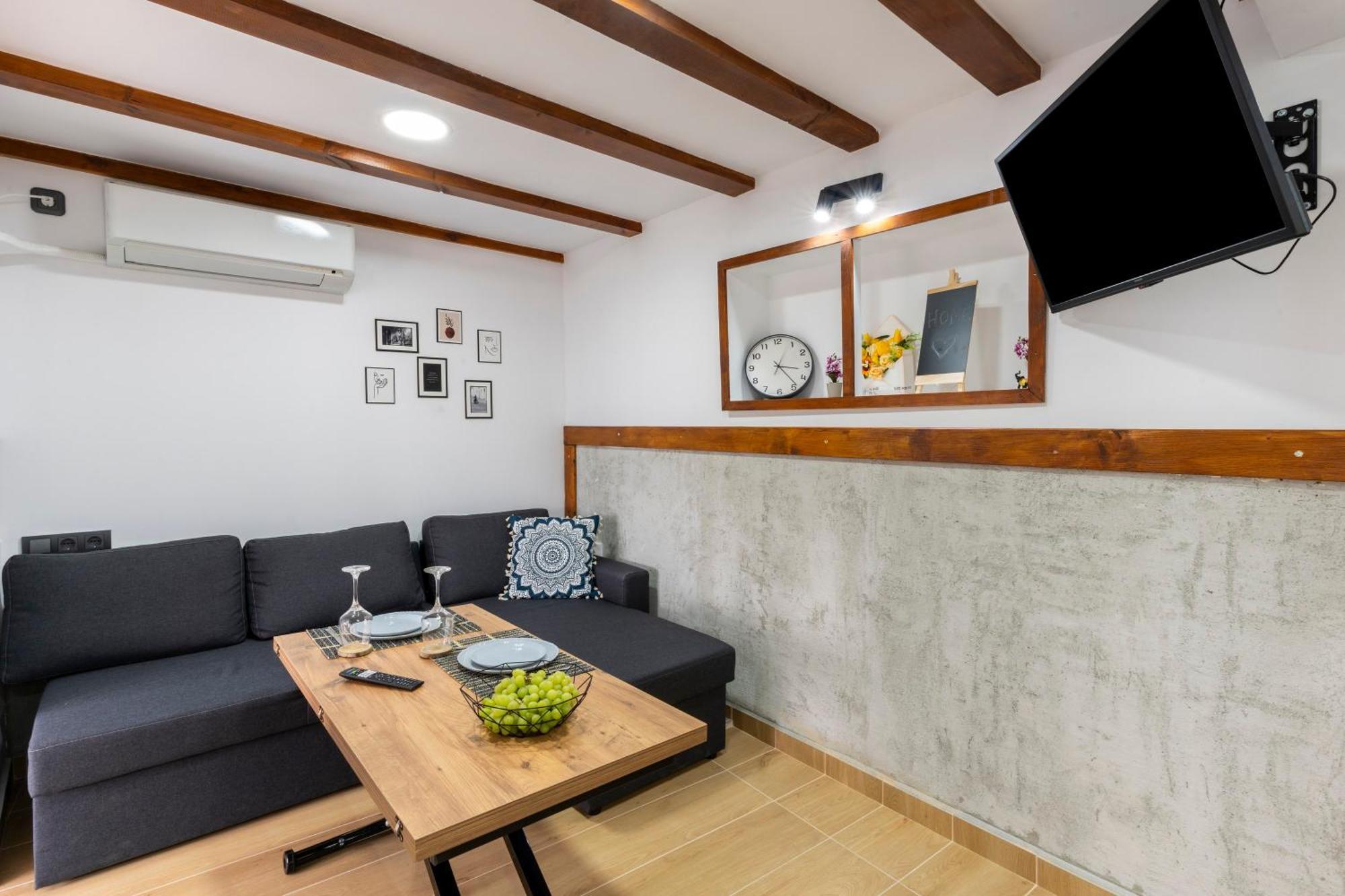 Bobevata Guest House - Floor 1 - Stunning View Old Town Veliko Tarnovo Luaran gambar